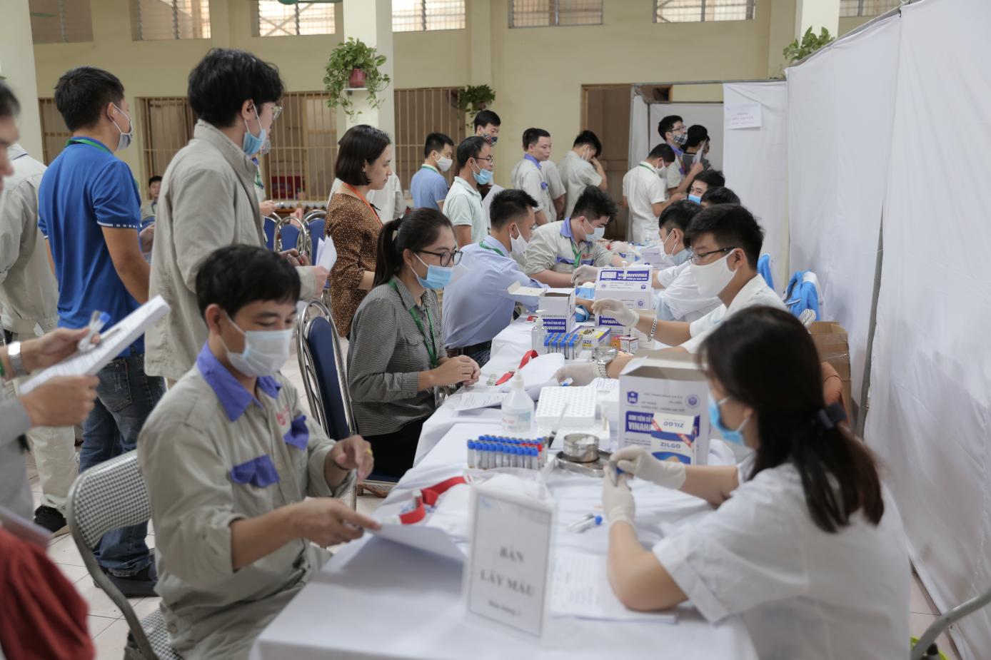 Công ty Rạng Đông tổ chức khám sức khỏe cho CBCNV năm 2020